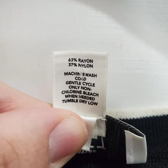 Ann Taylor LOFT Women's Black Preppy Rayon Blend Ribbed Knit Sleeveless Shell S‎ - Picture 4 of 5